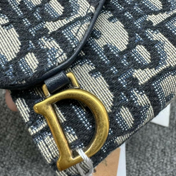 100% Authentic Dior Saddle Leather Wallet 350-111424 - Picture 5 of 10